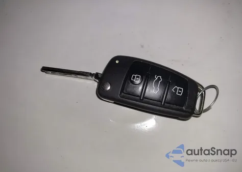 2018 Audi Q3 2.0T Premium/2.0T Sport Premium z USA, uszkodzony, nr VIN WA1ECCFS1JR027139